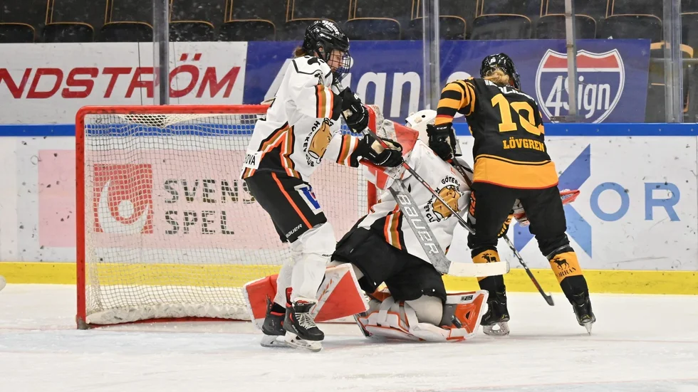 ”Vi har en stor chans att vinna”, säger Ellen Lövgren inför måstematchen.