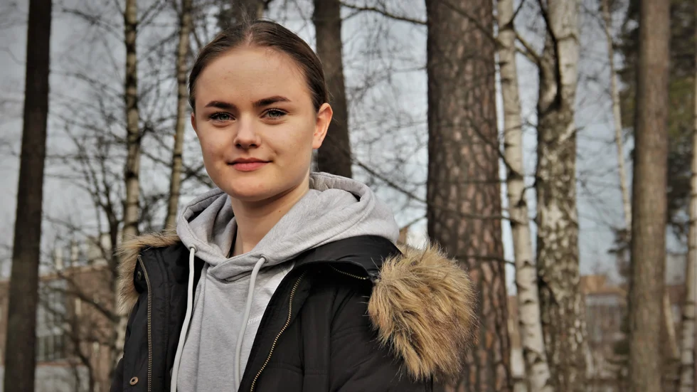 Moa Hedeland, 18, tycker att värnplikten är skrämmande. "Jag skulle aldrig kunna skjuta en annan människa", säger hon.