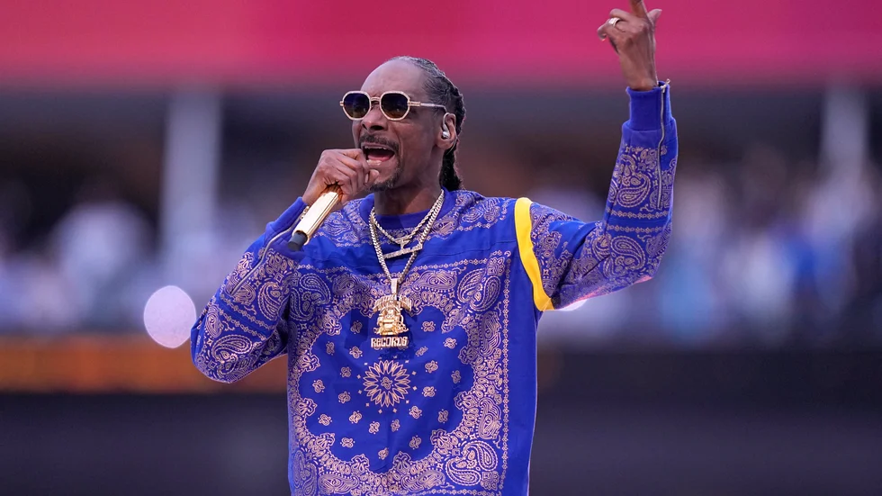 Snoop Dogg under Super Bowl i vintras. Arkivbild.