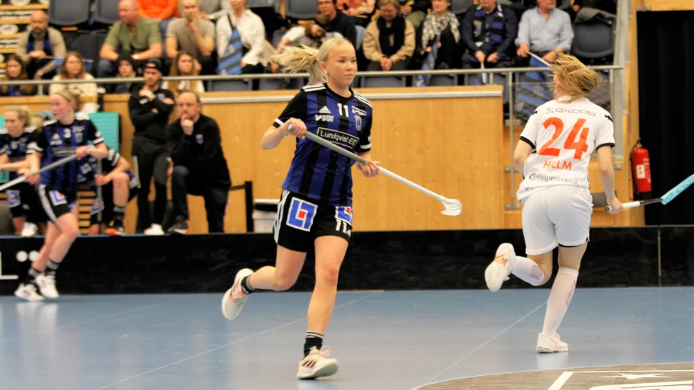 Ebba Johansson äntrade planen i IFU Arena för första gången i superligasammanhang mot Rönnby.