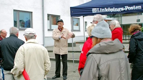 Bengt Öberg pratar om Tannefors historia. Foto: Patrik Ekström