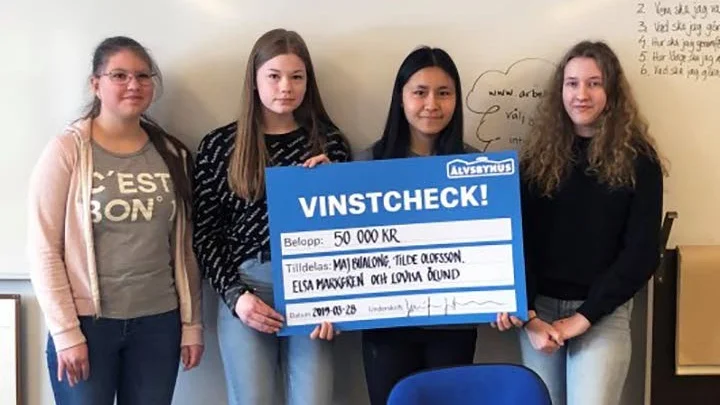 Maj, Tilde, Elsa och Lovisa tog fram det vinnande bidraget.