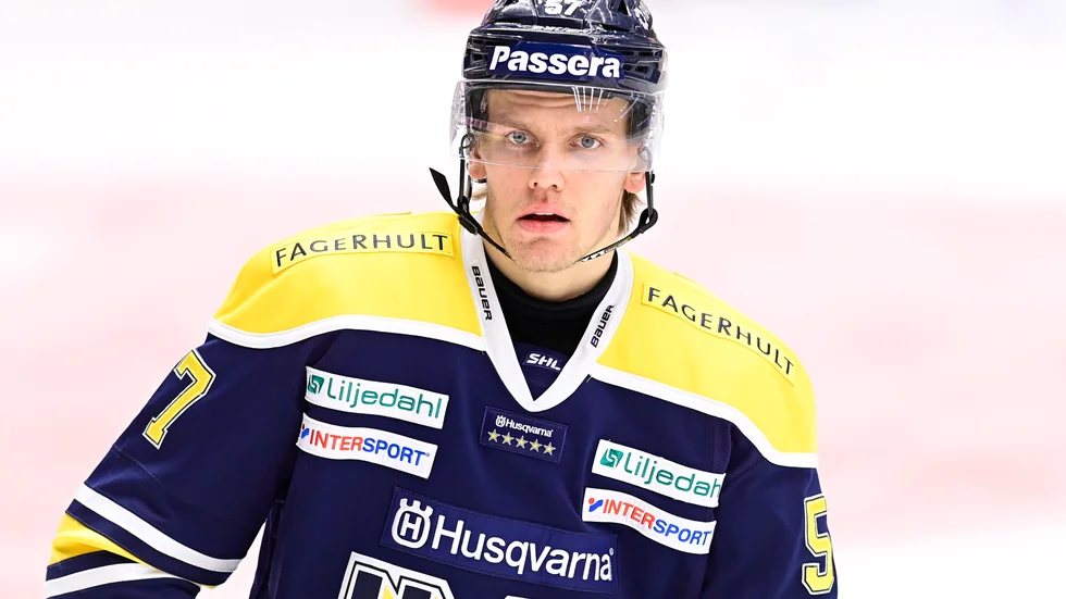 Anton Wedin under säsongen han spelade med HV71 i SHL. Arkivbild.