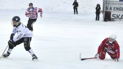 Sirius Robin Olsson dribblar mot Kalix.