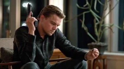 Leonardo DiCaprios rollfigur Cobb bryter sig in i andra människors undermedvetna.
