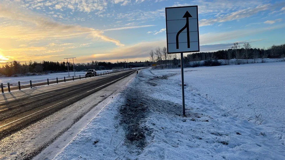 Dödsolyckan inträffade natten mot torsdag, på E22 vid Öndal. Larmet kom strax efter halv tre.