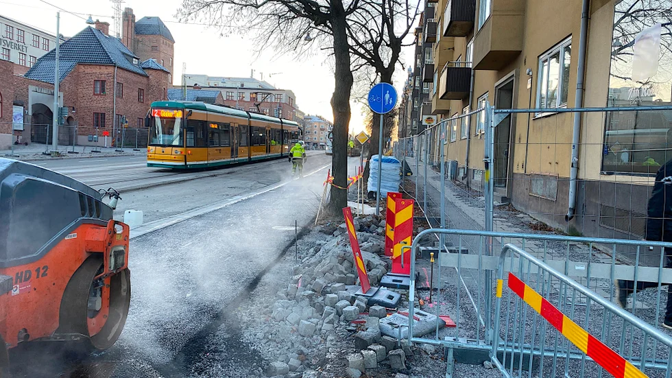 Tisdag 20 december kommer trafiken släppas på helt igen på Östra Promenaden.  I samband med öppnandet bjuds det på pepparkakor och glögg vid flera platser utmed Promenaden.