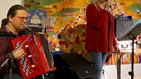 Mona och Nicklas Thorneus stod för underhållningen.