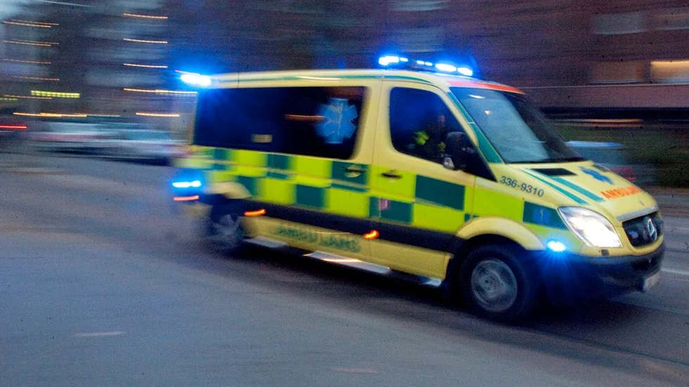 Arkivbild: Ambulans under utryckning