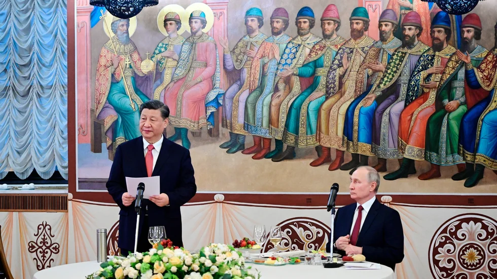 "Om han någon gång skulle bli utspottad av den ryska befolkningen eller statsledningen så är hans alternativ för exil begränsade" skriver Jakob Styrenius om Vladimir Putin. Bilden togs 21 mars när Kinas president Xi Jinping besökte Moskva.