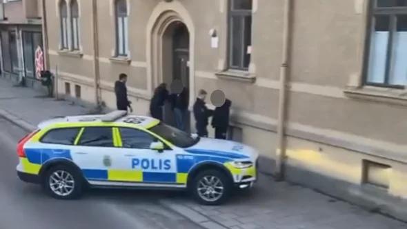 De två männen stoppades och kontrollerades på S:t Larsgatan i centrala Linköping.