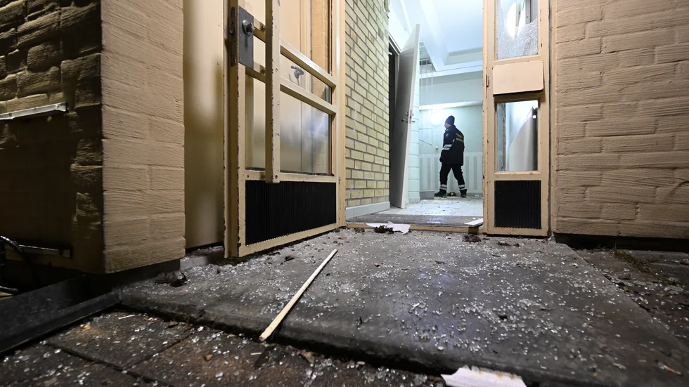 En explosion inträffade på fredagskvällen vid en entré till ett flerfamiljshus i Helsingborg.
