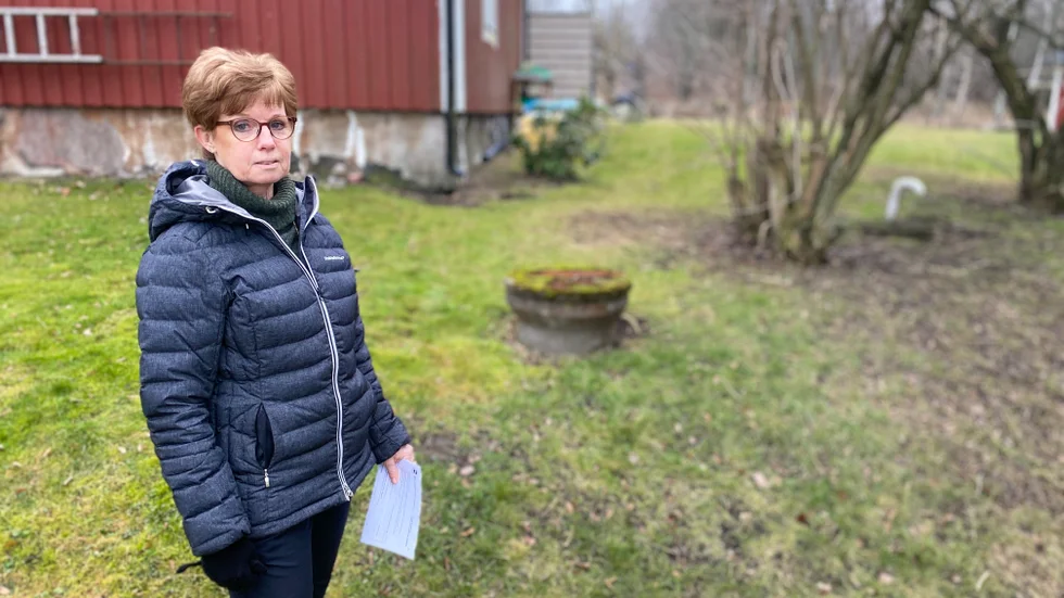 Ulrika Hill bor utanför Alberga och måste troligen byta ut sin gamla avloppsanläggning. Bara pappershanteringen i samband med processen kommer att kosta henne över 11 000 kronor.