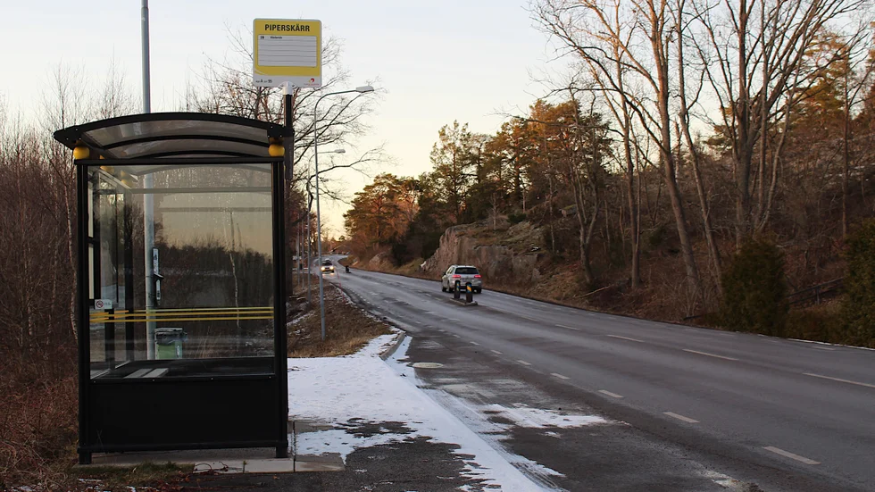 Hela vägen från stan till busshållsplatsen vid Rutbergsgatan i Piperkärr löper en cykelväg. Sen tar den slut. Kommunen vill förlänga cykelvägen 700 meter, och det beräknas kosta 8,5 miljoner kronor. 