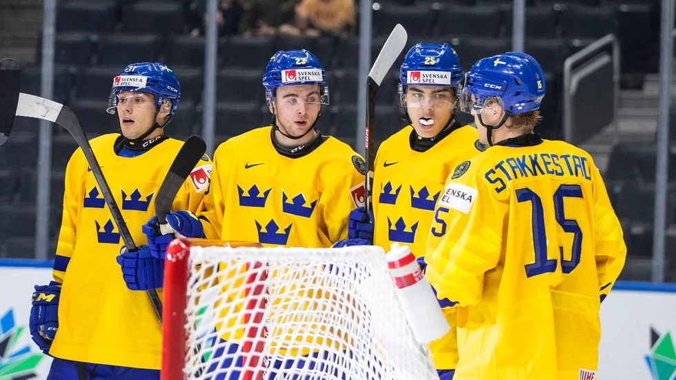 Sverige förlorade träningsmatchen mot Schweiz. Nu väntar premiär på annandagen. Arkivbild från sommarens JVM-turnering.