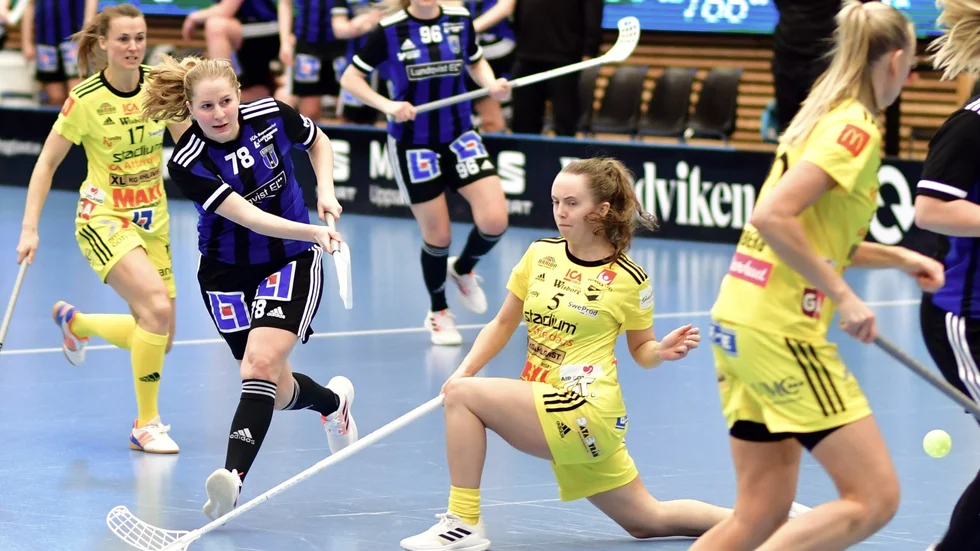 Moa Svanström tvingas lägga ned innebandykarriären för att i stället helt fokusera på sitt mående. Arkivbild.