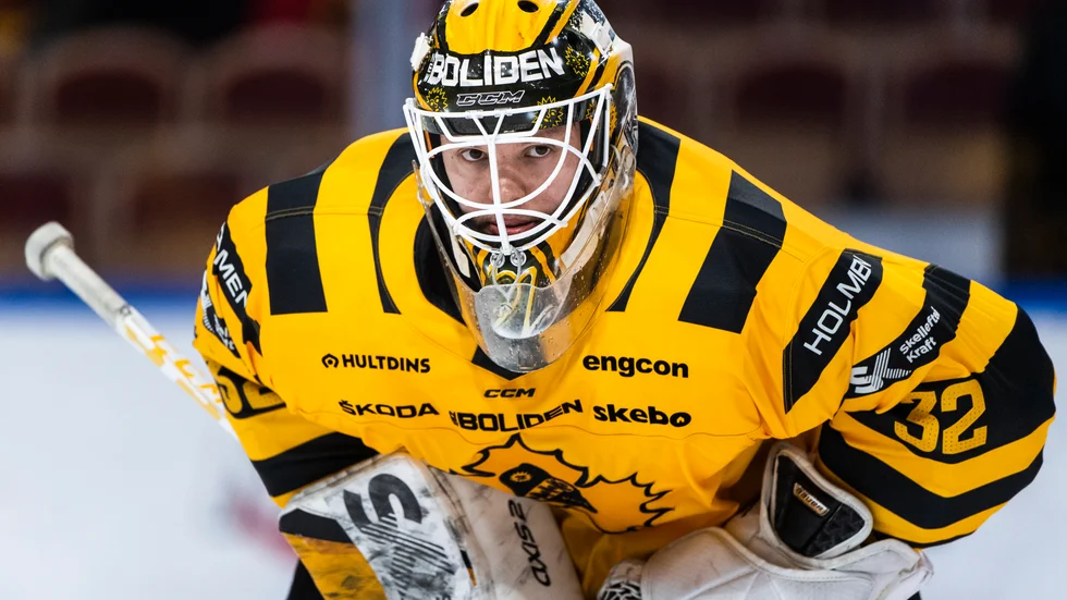 Skellefteå AIK:s succémålvakt Linus Söderström är nu den målvakt i SHL-historien med den längst sammanhållna nollan.