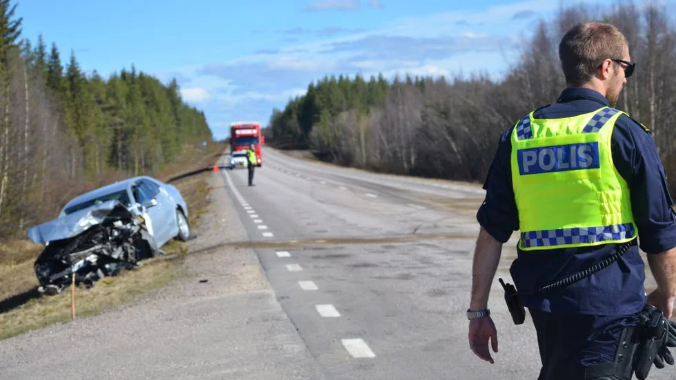 Kollision. Utredningen fortsätter kring måndagens dödsolycka på E 10 utanför Gällivare.