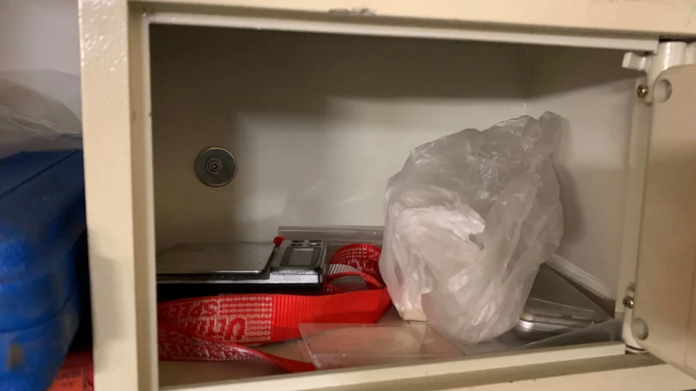 I värdeskåpet hittade polisen närmare 40 gram amfetamin. (Bilden är hämtad ur förundersökningen.)
