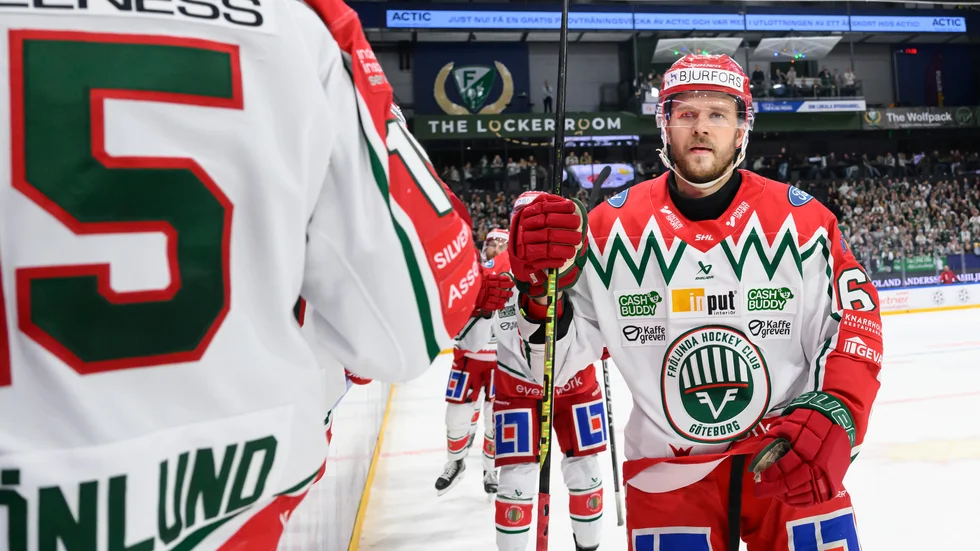 Frölundas Jacob Nilsson förstörde matchen för Färjestad med sitt 2–1-mål.