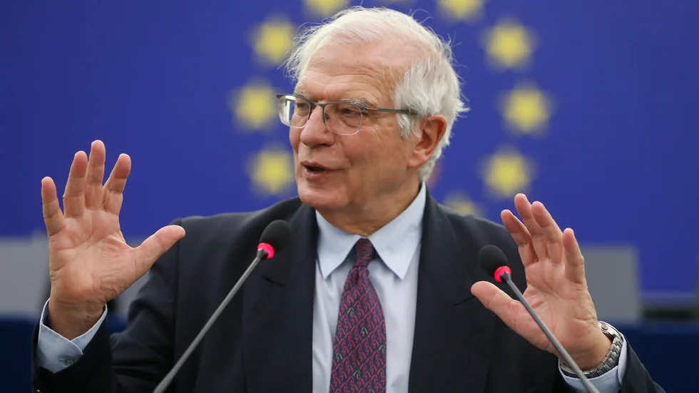 Enligt EU:s utrikeschef Josep Borrell, som medlar mellan Kosovo och Serbien, har en överenskommelse nåtts, dock inte lika ambitiös som han hade hoppats.