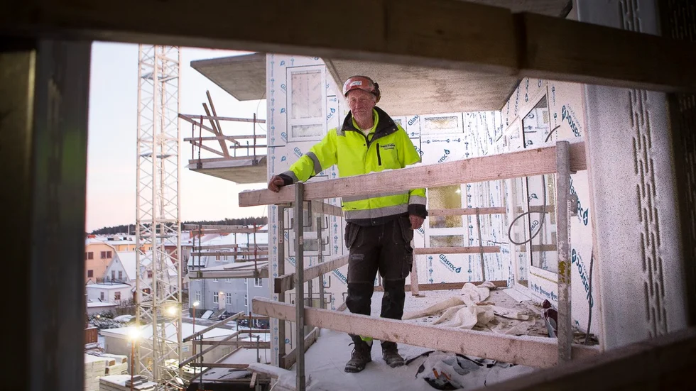 Man får inte vara höjdrädd på rundtur med Anders Malmberg i Tegelstadens senaste bygge, mitt emot Stadsparken.