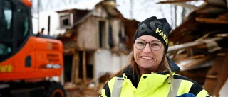 Nu rivs det gamla huset – och tomten städas upp: "Det känns behagligt att det äntligen händer"