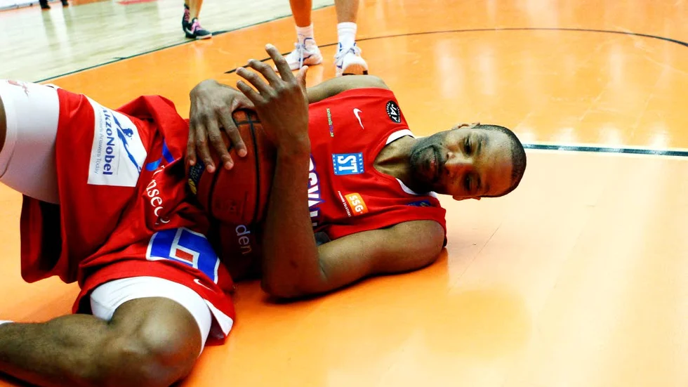 TUFFT BESLUT. I dag berättar Alex Wesby i NSD vad som kommer avgöra hans beslut om spel i LF Basket.