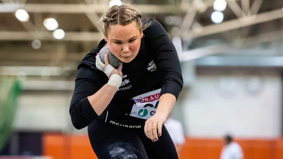 Råby-Rekarnes Linn Gabrielli Gustafsson som tävlar i kula är ett av de lokala medaljhoppen under helgens USM/JSM i Karlstad.