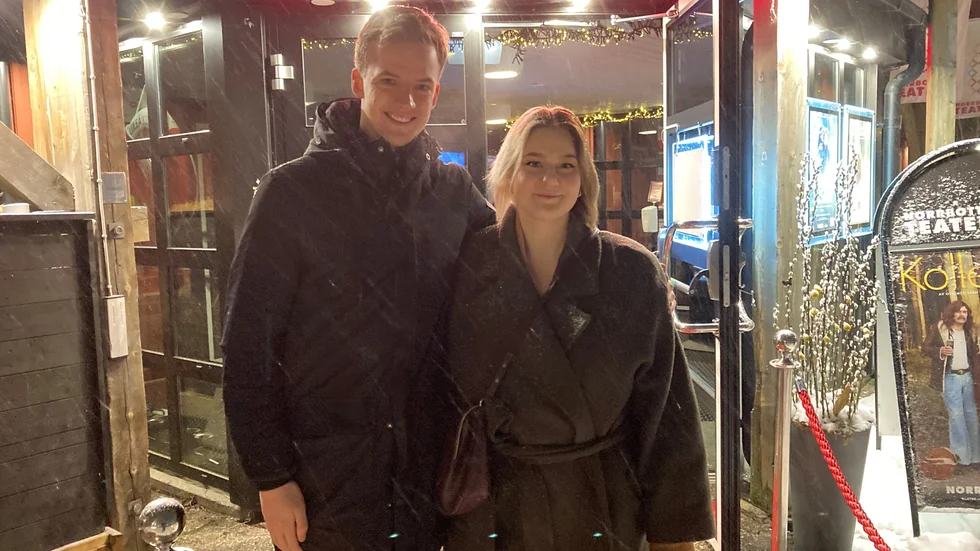 Oskar Teverus och Kiki Knezevice kommer tillsammans på premiären. "Vi hoppas på en jätterolig humorförställning", säger Kiki Knezevice. "Och att få se vad som är bra och dåligt med ett kollektiv", tillägger Oskar Teverus.