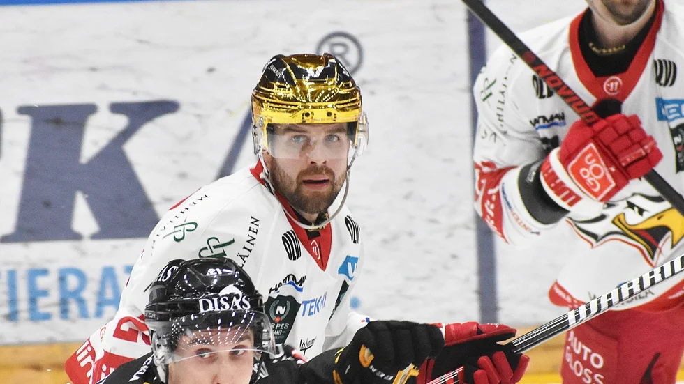 Axel Holmström ser ut att lämna Vasa trots allt. 
