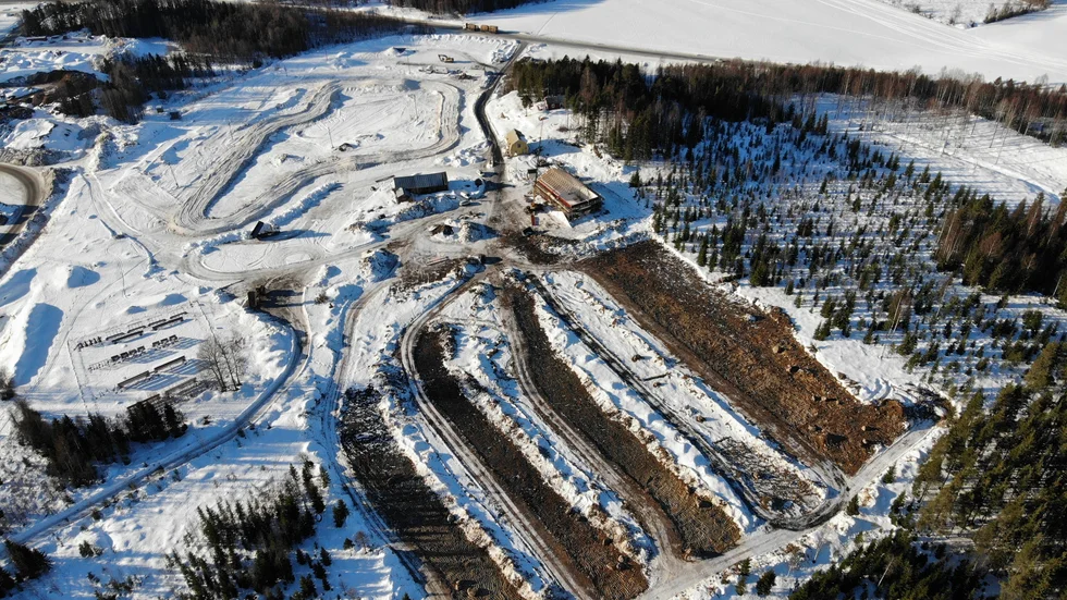 Här växer byggnationen med ovalbana och motorgård fram i Bygdsiljum, där det redan finns en skotercrossbana sedan tidigare.