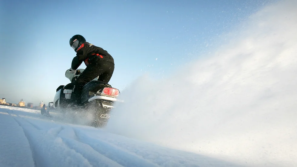 "Ingen god gåva till mänskligheten". Skribenten tycker att snöskotrar glorifieras. Arkivbild.