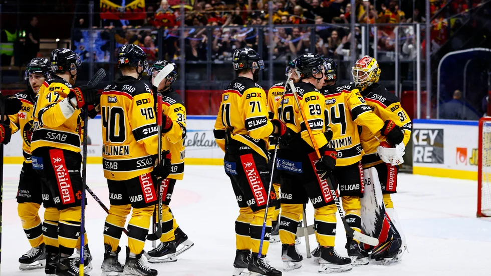 Både Matteus Ward och supportrarna hyllas av Erik Gustafsson.