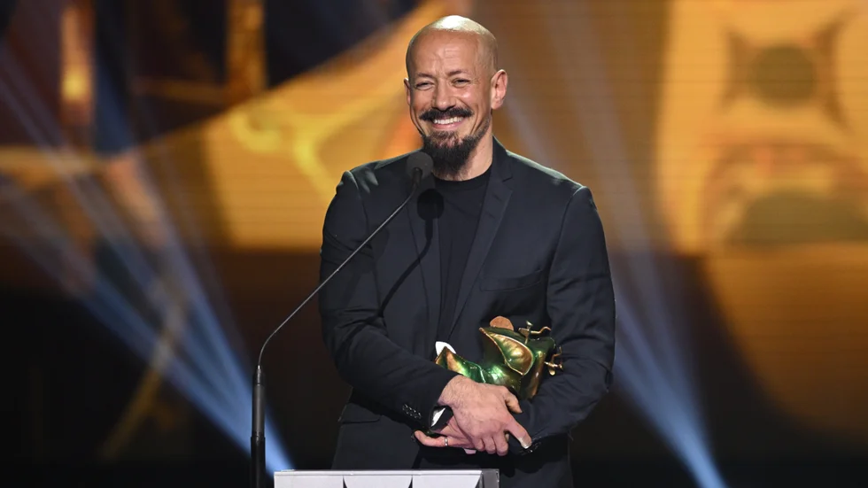 Tarik Saleh tog i måndags emot en guldbagge för bästa manus för "Boy from heaven".