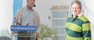 "Nu när han ska bli partiledare på riktigt är det dags att bli partiledare på riktigt"