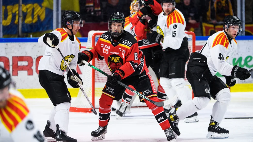 Dans Locmelis spelade två SHL-matcher med Luleå Hockey under fjolåret.