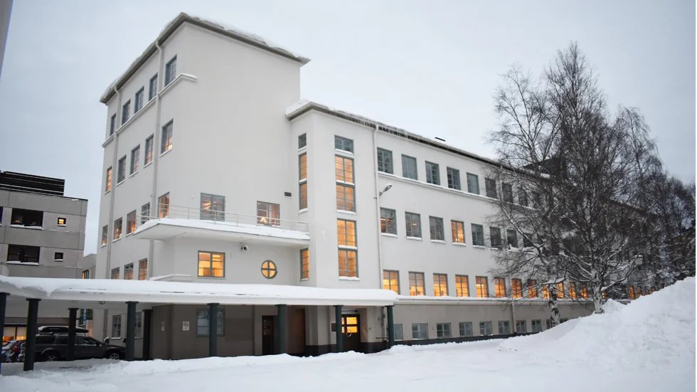 Eleverna på Kanalskolan får klara sig utan skolkök till en början.