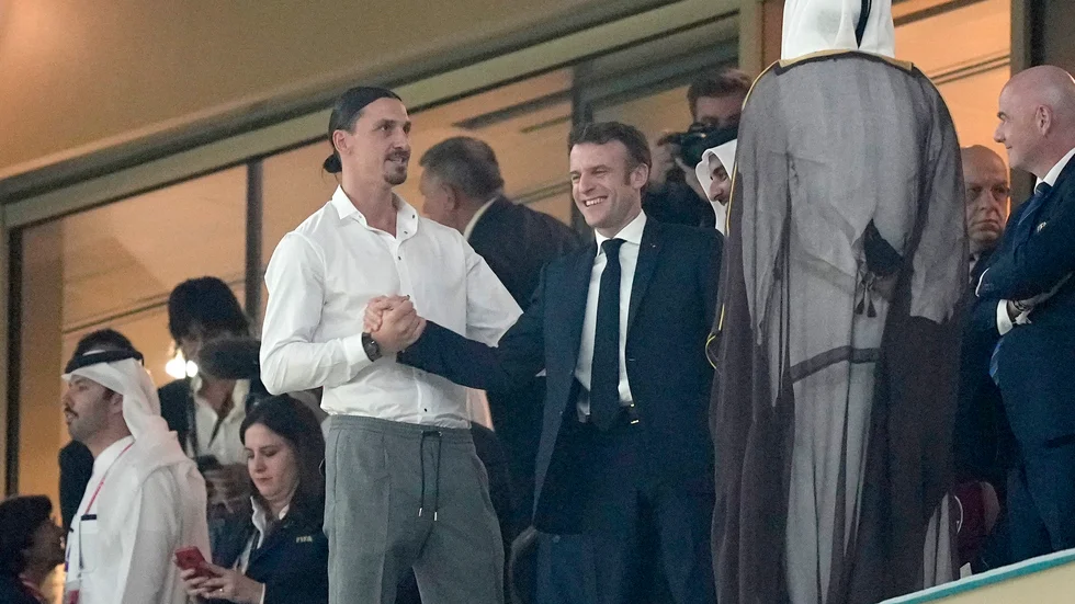 Zlatan Ibrahimovic under VM i Qatar som han följde från läktarplats. Arkivbild.