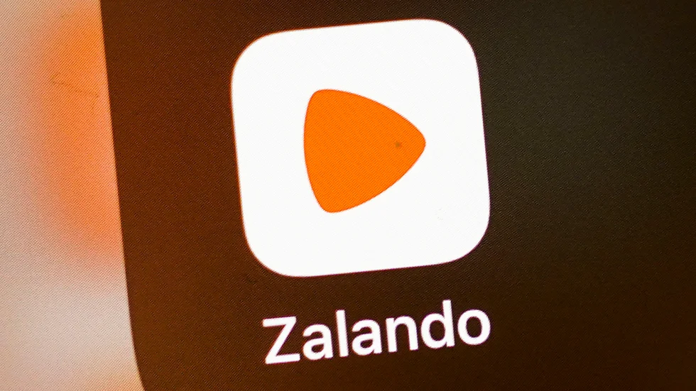 Det tyska klädhandelsbolaget Zalando är ett av de 19 företagen som EU-kommissionen pekar ut som särskilt stora och som man har särskilt stora krav på när det gäller skydd och öppenhet. Arkivbild.
