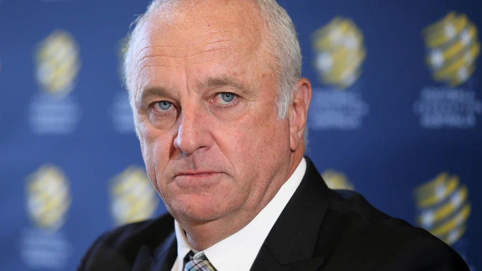 Australiens förbundskapten Graham Arnold tar med talangen Garang Kuol till fotbolls-VM i Qatar. Arkivbild.