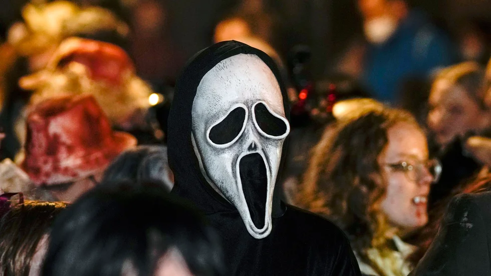"Halloweenspektaklet" uppskattas inte av skribenten.