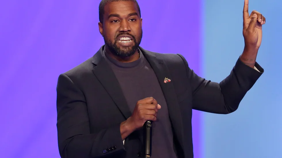 Artisten Kanye West, numera känd som Ye, kan nu återigen publicera från sitt Twitterkonto. Arkivbild.