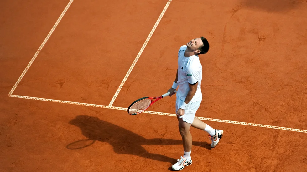 Robin Söderling (född 1984) var sin generations mest lovande svenska tennisspelare. Han fick avsluta sin karriär 2015 på grund av panikångest. Han hade då inte tävlat på flera år på grund av ångesten.