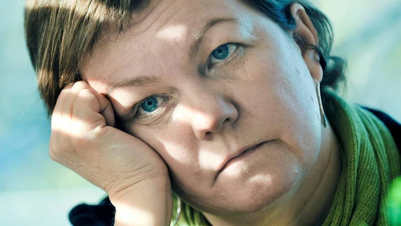 semantisk. Mona Mörtlund diktar om staden Luleå, om sporten, stålet och betongen.