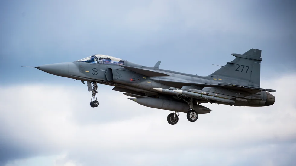Ett Jas 39 Gripen kommer upp i nästan 2 500 kilometer i timmen.