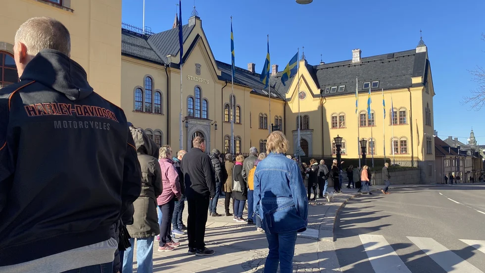 I väntan på kortegen.