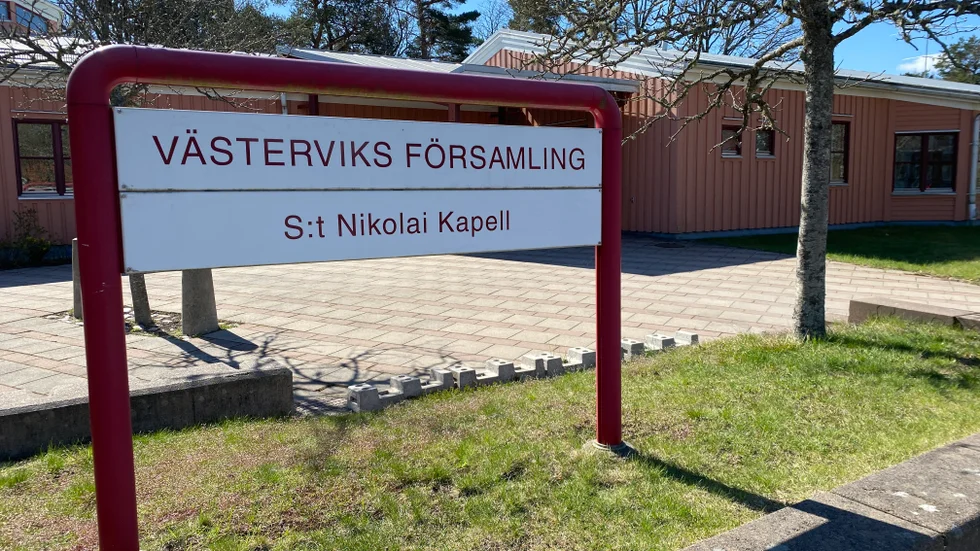 Det var ingen medveten handling att lägga ner kapellet i Piperskärr för att kunna sälja fastigheten, förklarar skribenterna i svar på tidigare insändare.
