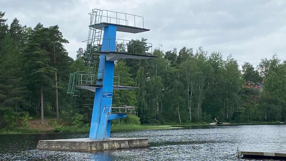 Hopptornet vid Bönnerbadet är stängt på obestämd tid. Framtiden för tornet är ovisst. Skicket är för dåligt.