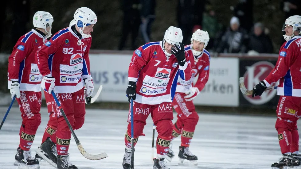 Nära. Kalix Bandy såg ut att ta andra raka på hemmaplan. Men tre katastrofala minuter förstörde.